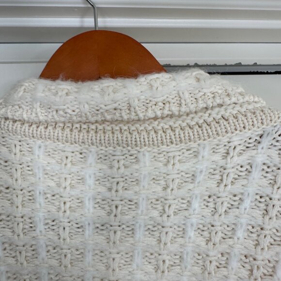 H&M Cream Texture-Knit Collar Gold & Pearl Button Cardigan Lady Jacket -NWOT - Picture 14 of 14